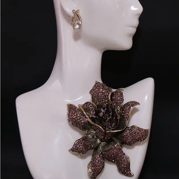 Sparkling Oversized Purple Floral Statement Brooch • Gold-Tone Vintage Style - Picture 10 of 13